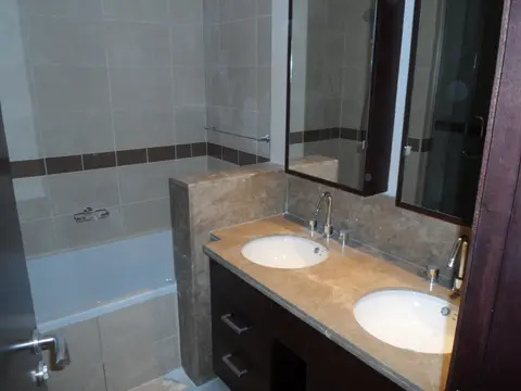 Ход строительства 29 Burj Boulevard Tower 1, Downtown Dubai — 4 февраля 2013, готовность 94,29%, снимок 9 из 12