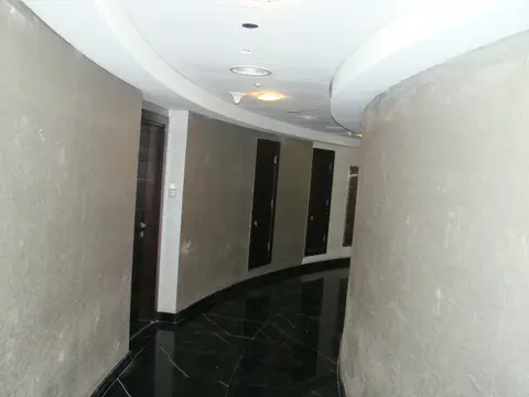 Ход строительства Cayan Tower, Dubai Marina — 28 мая 2013, готовность 100.00%, снимок 4 из 6