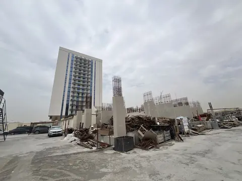 Living Legends Phase 5, Majan construction progress — 13 April 2026, 48.89% complete, photo 4 of 4