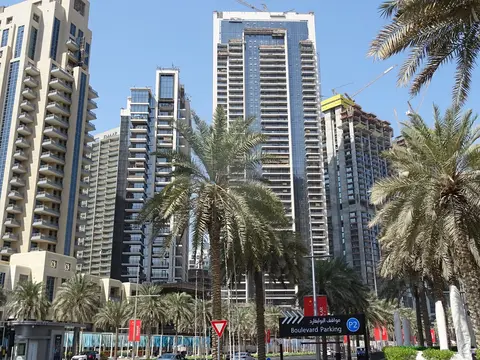 Boulevard Crescent, Downtown Dubai construction progress — 8 October 2018, 86.70% complete, photo 7 of 12