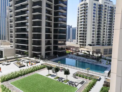 Ход строительства BLVD Crescent, Downtown Dubai — 23 мая 2019, готовность 100,00%, снимок 7 из 14