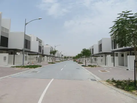 Ход строительства Damac Hills 2 Primrose, Damac Hills 2 — 1 июня 2020, готовность 99.23%, снимок 5 из 11