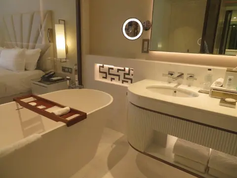 Ход строительства The Pinnacle Palm Tower, Palm Jumeirah — 24 октября 2021, готовность 97.07%, снимок 8 из 15