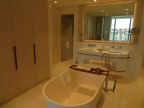 Ход строительства The Pinnacle Palm Tower, Palm Jumeirah — 14 марта 2022, готовность 100.00%, снимок 2 из 3