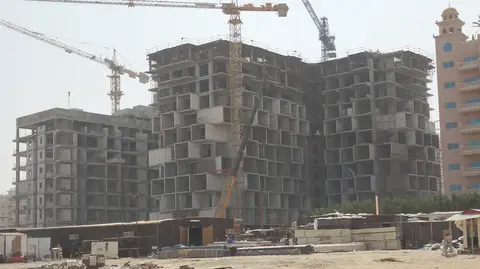 Binghatti Apartments, Dubai Silicon Oasis construction progress — 16 April 2015, 58.40% complete, photo 1 of 5