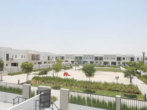 Ход строительства Town Square Hayat, Town Square — 24 июня 2018, готовность 100.00%, снимок 6 из 11