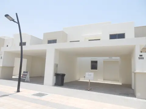 Ход строительства Town Square Hayat, Town Square — 24 июня 2018, готовность 100.00%, снимок 2 из 11