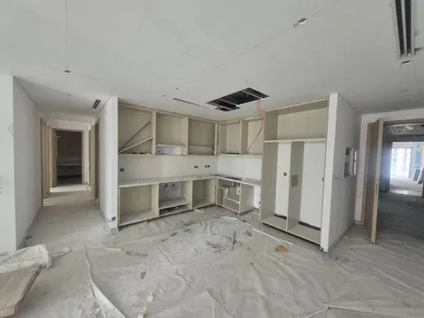 Ход строительства The St. Regis Residences, Downtown Dubai, Downtown Dubai — 2 июня 2026, готовность 76,05%, снимок 8 из 16