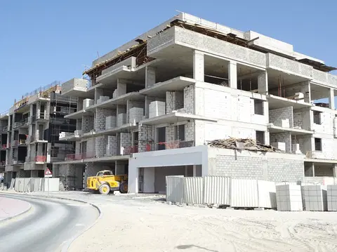 Royal Manor, Nad Al Sheba 1 construction progress — 22 August 2017, 37.29% complete, photo 9 of 9