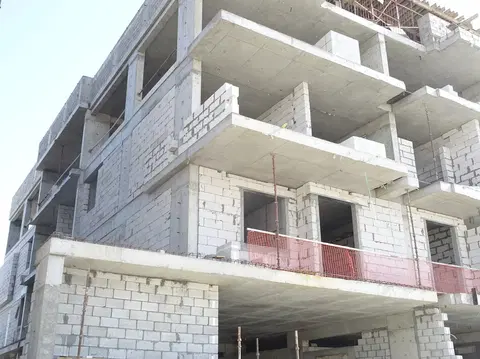 Royal Manor, Nad Al Sheba 1 construction progress — 22 August 2017, 37.29% complete, photo 6 of 9