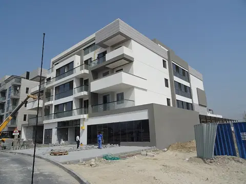Royal Manor, Nad Al Sheba 1 construction progress — 9 September 2018, 77.81% complete, photo 8 of 11