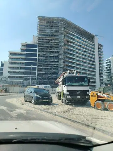 Kempinski Residences The Creek, Healthcare City Phase 2 construction progress — 4 February 2025, 83.03% complete, photo 9 of 10