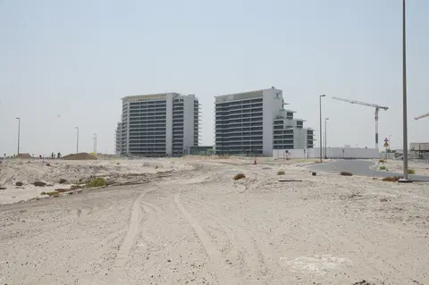 Kempinski Residences The Creek, Healthcare City Phase 2 construction progress — 25 September 2025, 97.71% complete, photo 3 of 10