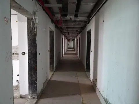 Farhad Azizi Residence, Healthcare City Phase 2 construction progress — 25 October 2021, 72.85% complete, photo 1 of 9