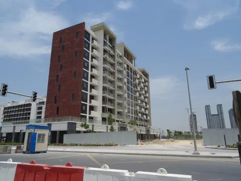 Ход строительства Azizi Riviera 8, Azizi Riviera — 7 июня 2023, готовность 100,00%, снимок 16 из 17
