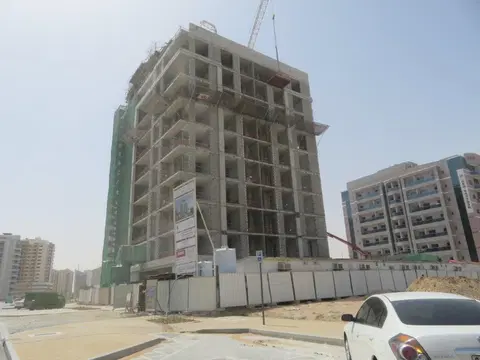 Edison House, DubaiLand Residence Complex construction progress — 24 March 2022, 47.60% complete, photo 4 of 10