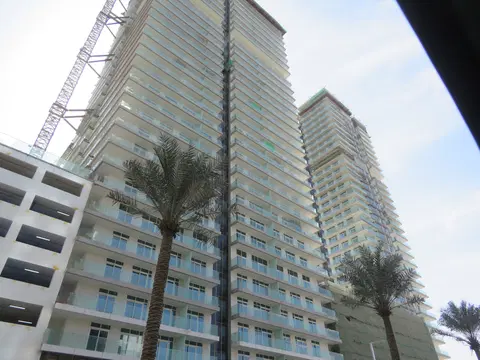 Ход строительства Sunrise Bay, Emaar Beachfront — 18 февраля 2021, готовность 90.01%, снимок 2 из 7