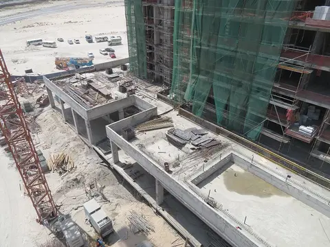 Ход строительства Azizi Riviera 33, Azizi Riviera — 1 октября 2020, готовность 44.03%, снимок 1 из 4