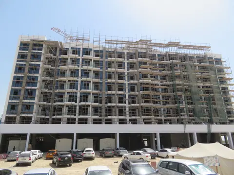 Ход строительства Azizi Riviera 33, Azizi Riviera — 31 марта 2021, готовность 50.36%, снимок 2 из 7