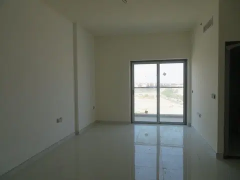 Ход строительства Lawnz, Dubai International City — 5 октября 2021, готовность 84.85%, снимок 3 из 7