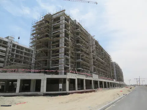 Ход строительства Azizi Riviera 27, Azizi Riviera — 27 апреля 2021, готовность 43.89%, снимок 2 из 8