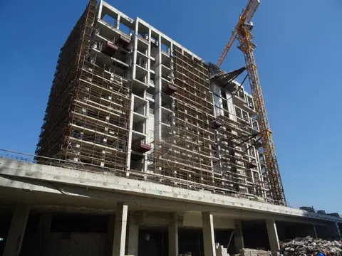 Azizi Riviera 40, Azizi Riviera construction progress — 12 January 2022, 50.44% complete, photo 8 of 11