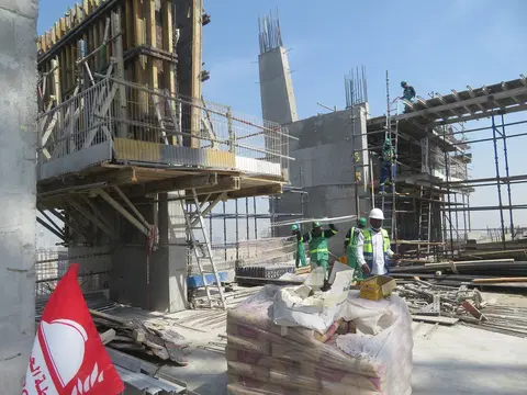 Palace Residences - Dubai Creek Harbour, Dubai Creek Harbour construction progress — 2 September 2022, 63.21% complete, photo 3 of 3