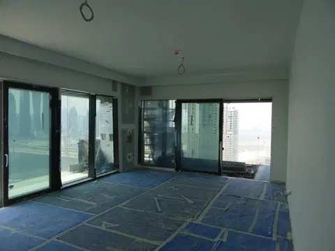 Ход строительства Grand Bleu Tower, Emaar Beachfront — 1 августа 2023, готовность 82.32%, снимок 1 из 11