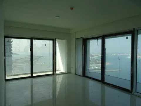 Ход строительства Grand Bleu Tower, Emaar Beachfront — 25 декабря 2023, готовность 91.54%, снимок 1 из 11