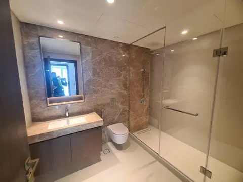 Ход строительства Grand Bleu Tower, Emaar Beachfront — 12 июня 2024, готовность 100,00%, снимок 9 из 11