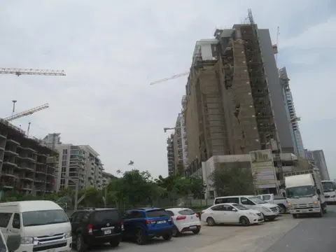 Wilton Park Residences, Sobha Hartland construction progress — 13 April 2023, 80.23% complete, photo 10 of 11