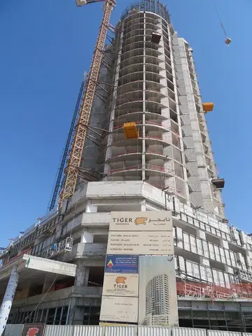 Blue Wave, DubaiLand Residence Complex construction progress — 7 April 2022, 56.48% complete, photo 1 of 8