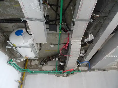 Ход строительства Binghatti Avenue, Healthcare City Phase 2 — 24 октября 2021, готовность 75,01%, снимок 5 из 12