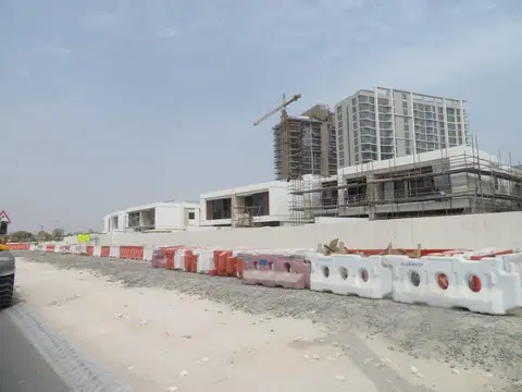 Ход строительства Mohammed Bin Rashid Al Maktoum City District One Phase III A Villas, Meydan One — 18 июля 2023, готовность 80.60%, снимок 3 из 10