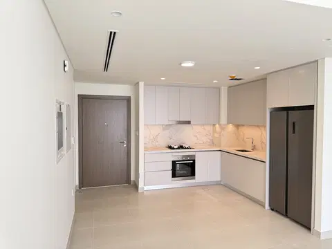 Beach Mansion, Emaar Beachfront construction progress — 10 November 2025, 100.00% complete, photo 5 of 12