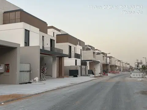 Ход строительства Arabian Ranches Lll - Elie Saab Ll, Arabian Ranches 3 — 30 июня 2025, готовность 98.77%, снимок 2 из 9
