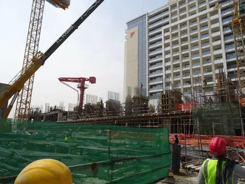Binghatti Creek, Healthcare City Phase 2 construction progress — 15 April 2022, 15.30% complete, photo 1 of 6