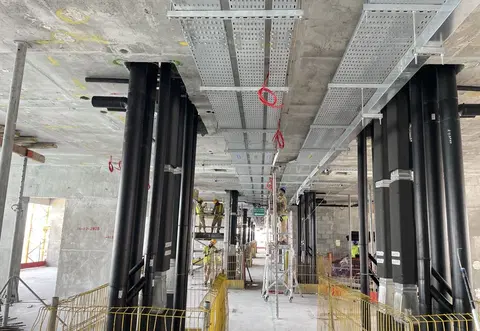 Address Residences The Bay, Emaar Beachfront construction progress — 28 April 2025, 29.74% complete, photo 5 of 6