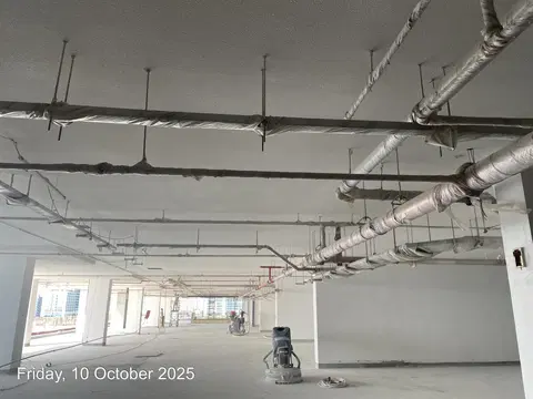 Address Residences The Bay, Emaar Beachfront construction progress — 4 December 2025, 49.31% complete, photo 7 of 8