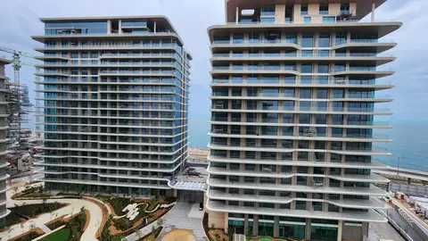 Serenia Residences, The Palm Crescent construction progress — 31 March 2026, 98.04% complete, photo 10 of 12