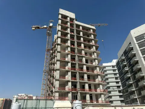 Ход строительства AG Central, DubaiLand Residence Complex — 9 февраля 2026, готовность 50,84%, снимок 7 из 10