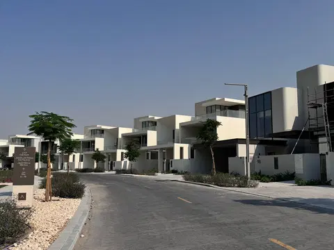 Address Hillcrest, Dubai Hills Estate construction progress — 29 October 2025, 100.00% complete, photo 1 of 15