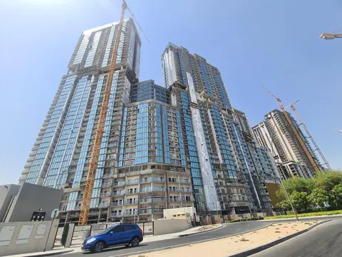 Ход строительства The Crest, Sobha Hartland — 4 июля 2024, готовность 85.23%, снимок 6 из 10