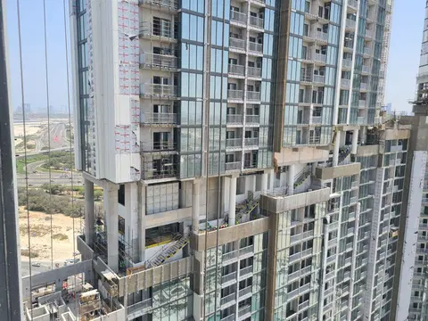 Ход строительства The Crest, Sobha Hartland — 4 июля 2024, готовность 85.23%, снимок 5 из 10