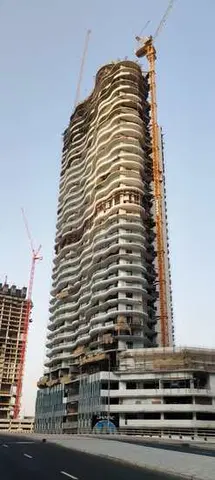 Ход строительства Chic Tower by de Grisogono, Business Bay — 17 августа 2026, готовность 84,01%, снимок 4 из 10