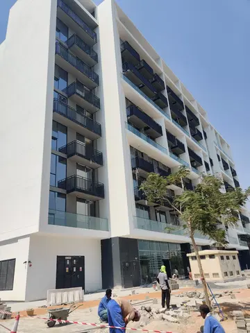 Beverly Boulevard, Arjan construction progress — 19 September 2024, 90.51% complete, photo 6 of 10