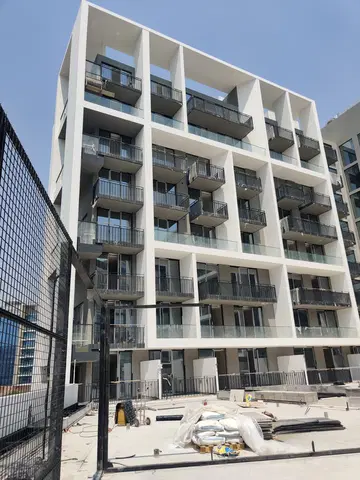 Beverly Boulevard, Arjan construction progress — 19 September 2024, 90.51% complete, photo 1 of 10