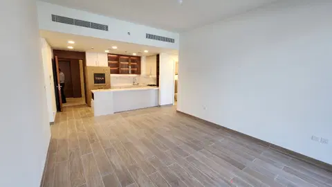 Ход строительства Holland Gardens, Town Square — 11 ноября 2025, готовность 100,00%, снимок 8 из 14