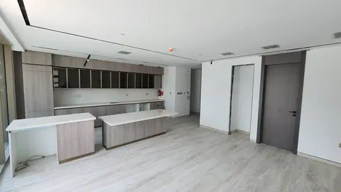 Ход строительства St. Regis Residences Financial Center Road, Downtown Dubai — 2 июня 2026, готовность 96.30%, снимок 2 из 10
