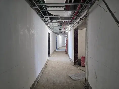 Damac Bay, Dubai Marina construction progress — 18 August 2026, 33.76% complete, photo 9 of 10